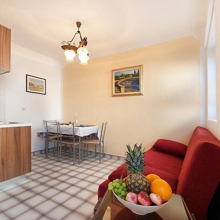 Weis Apartments Ровінь Номер фото