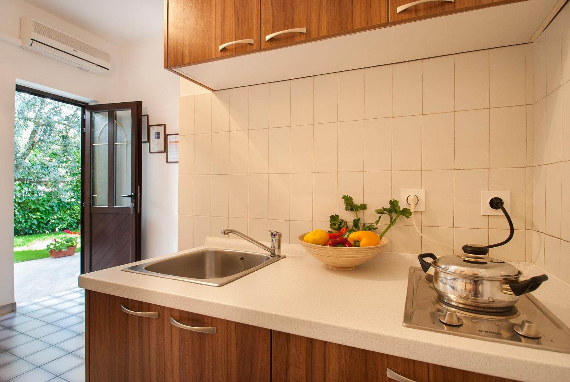 Weis Apartments Ровінь Номер фото