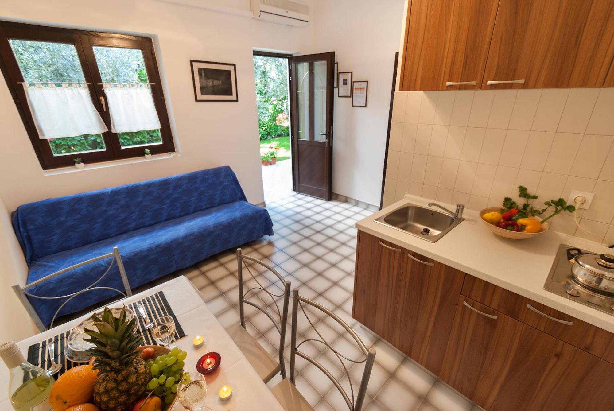 Weis Apartments Ровінь Номер фото